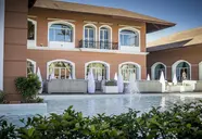 Majestic Colonial