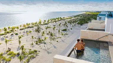 Majestic Elegance Costa Mujeres