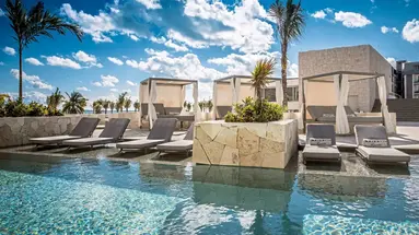 Majestic Elegance Costa Mujeres