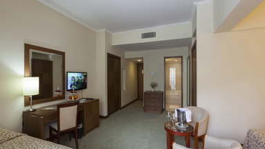 Majesty Club La Mer Art