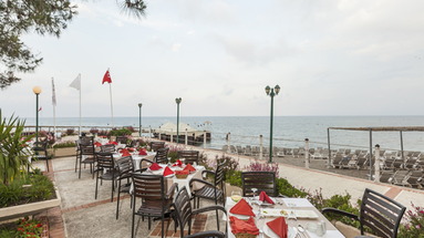 Majesty Club La Mer Art