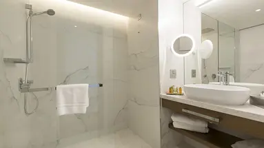 Makedonia Palace