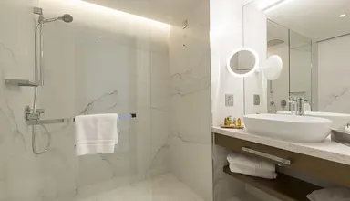 Makedonia Palace