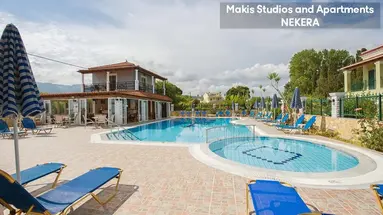 Makis Studios and Apartments