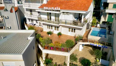 Mala Plaza
