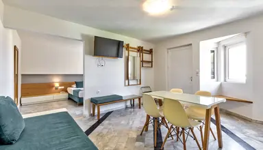Maleme Mare Beachside