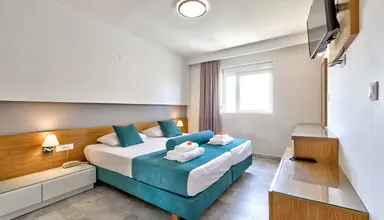 Maleme Mare Beachside