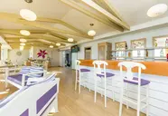 Manos Palace