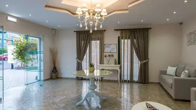 Manos Palace