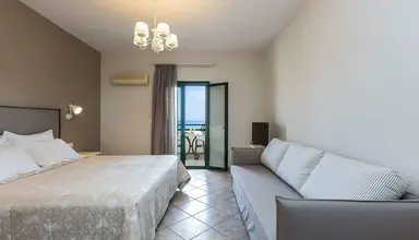 Manos Palace