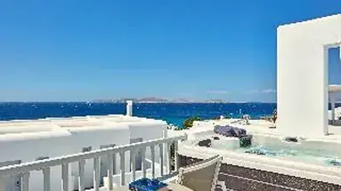 Manoulas Beach (Mykonos)