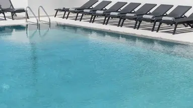 Mar n Mar Crown Hotel & Suites