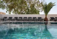 Mar n Mar Crown Hotel & Suites