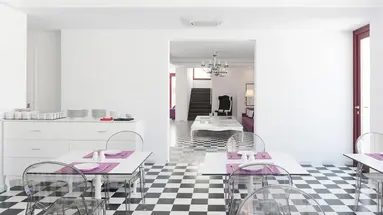 Mar n Mar Crown Hotel & Suites