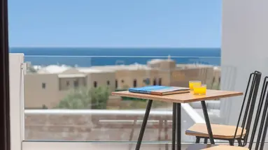 Mar n Mar Crown Hotel & Suites