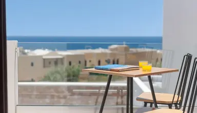 Mar n Mar Crown Hotel & Suites