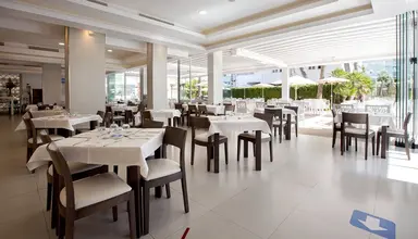 Mar Playa de Muro Suites