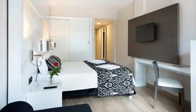 Mar Playa de Muro Suites