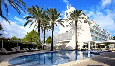 Mar Playa de Muro Suites 