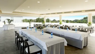 Mar Playa de Muro Suites