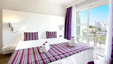 Mar Playa de Muro Suites