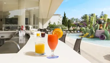 Mar Playa de Muro Suites