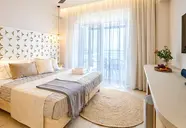 Maravel Star Art Hotel