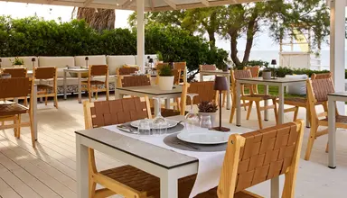 Maravel Star Art Hotel