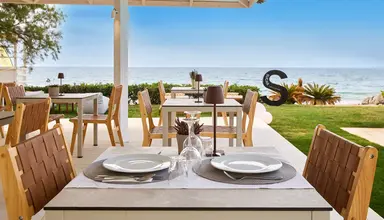 Maravel Star Art Hotel