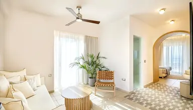 Maravel Star Art Hotel