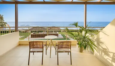 Maravel Star Art Hotel