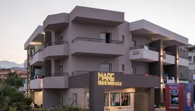 Mare Blue & Suites