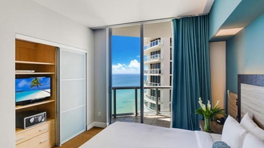 Marenas Resort (Formely Meridien Sunny Isles)