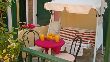 Maria Flora Apartments