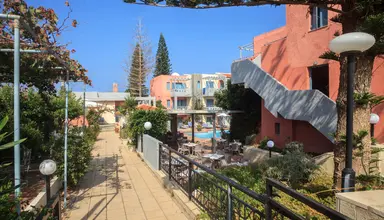 Marilisa Apartments