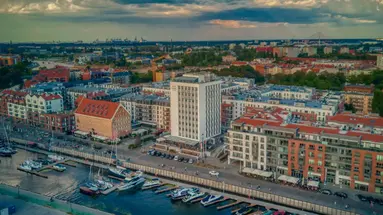 Marina Club