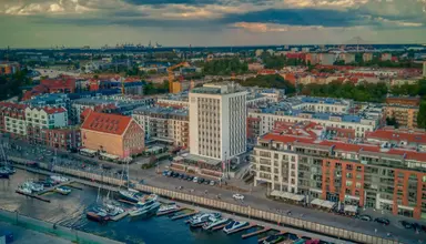 Marina Club