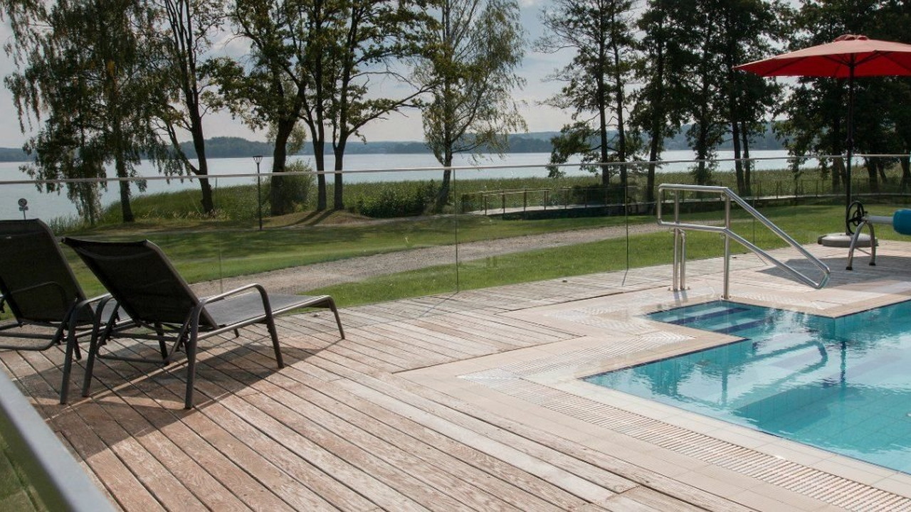 Marina Club
