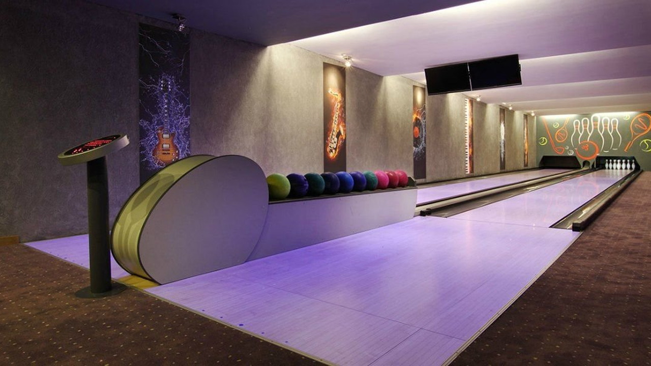 Marina Club