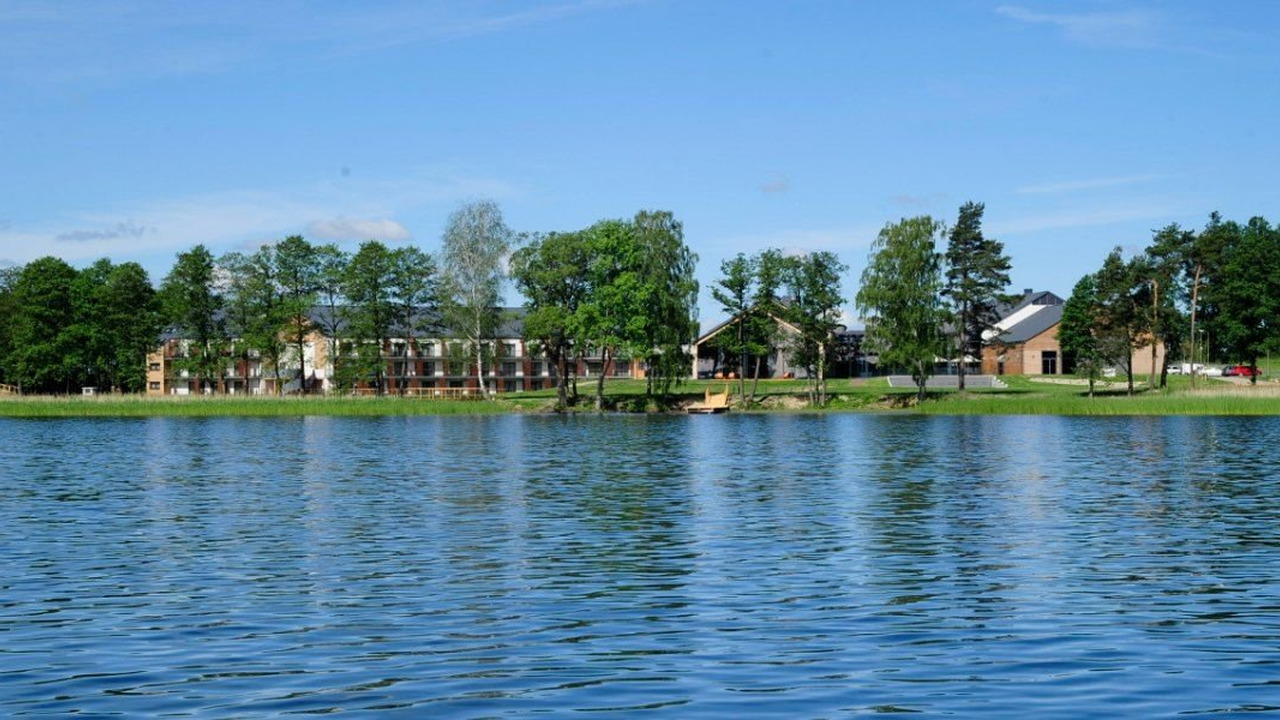 Marina Club