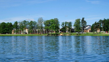 Marina Club