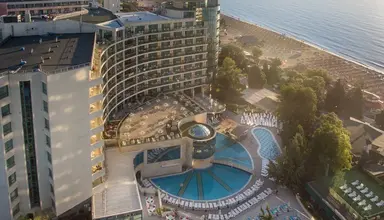 Marina Grand Beach