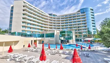 Marina Grand Beach
