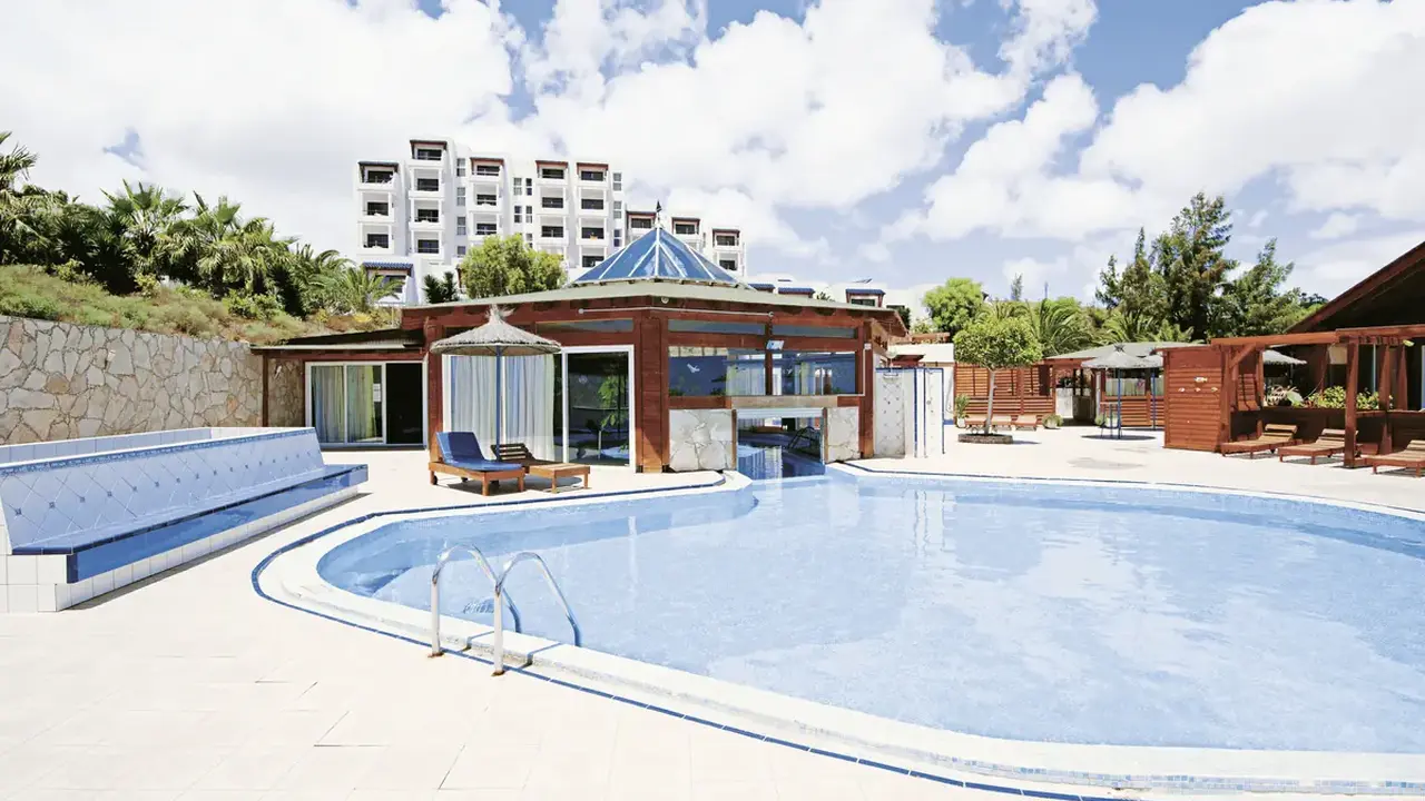 Marina Playa Suites