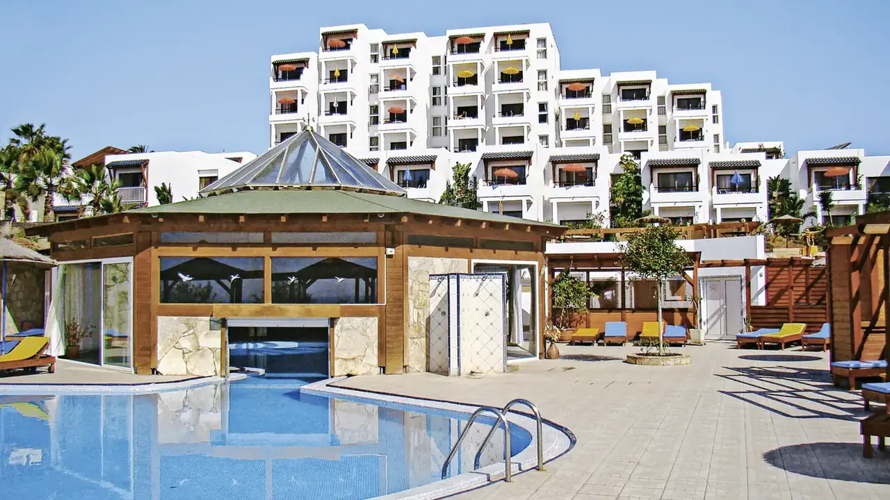 Marina Playa Suites