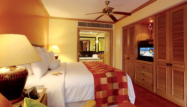 Marriott's Phuket Beach Club