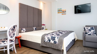 Mary's Residence Suites