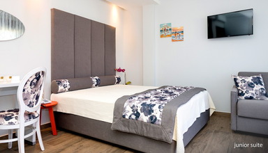 Mary's Residence Suites