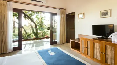Mason Elephant Park & Lodge