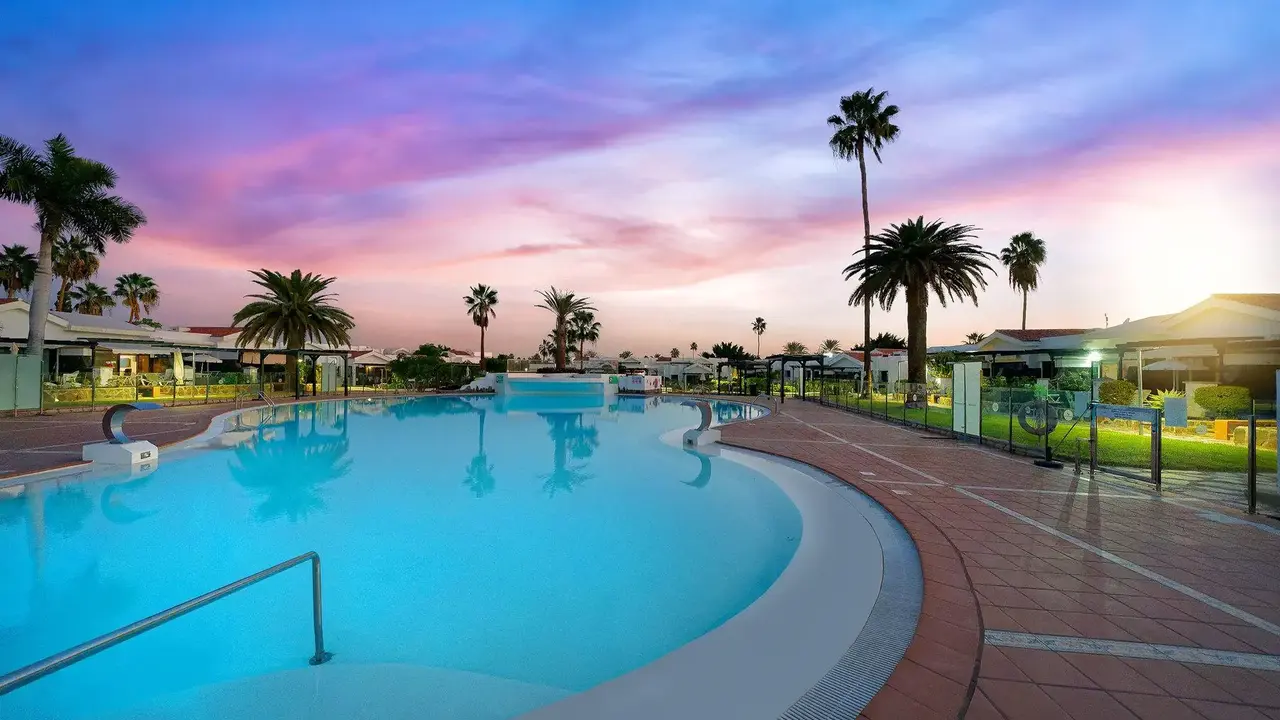 Maspalomas Lago Canary Sunset
